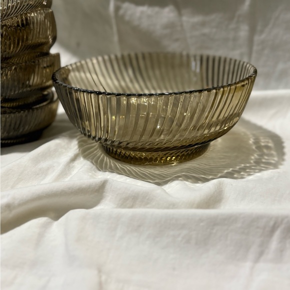 Vintage Arcoroc Bowl Set of 8 - Picture 2 of 10